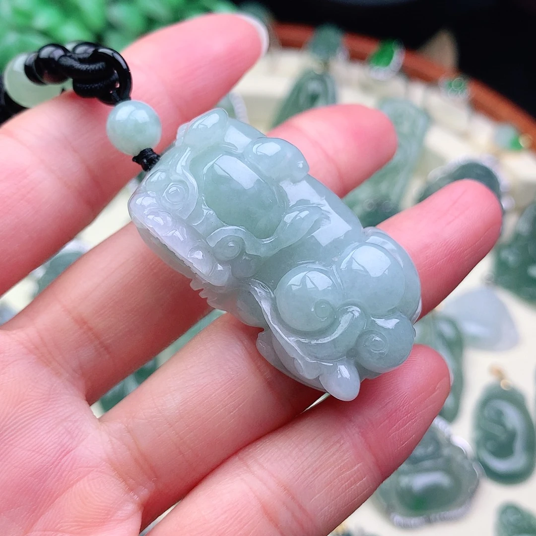 颈饰未镶嵌翡翠吊坠