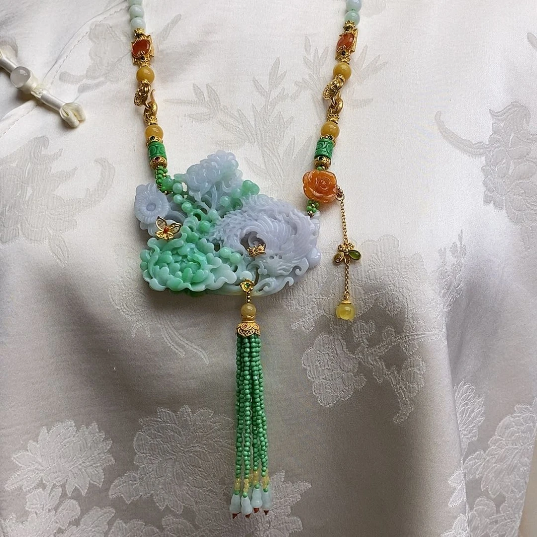 翡翠颈饰未镶嵌天然