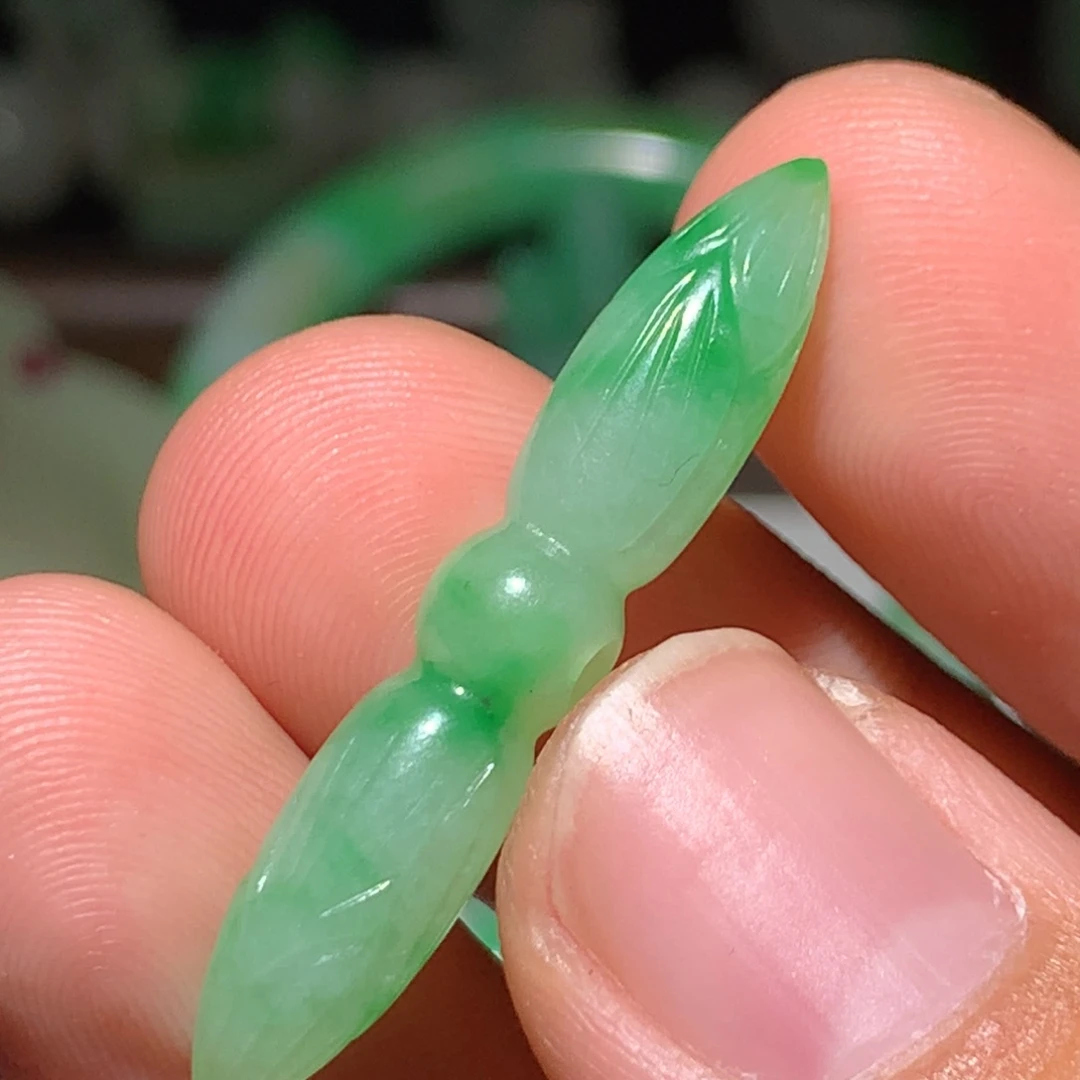 翡翠未镶嵌挂件翡翠莲花杵