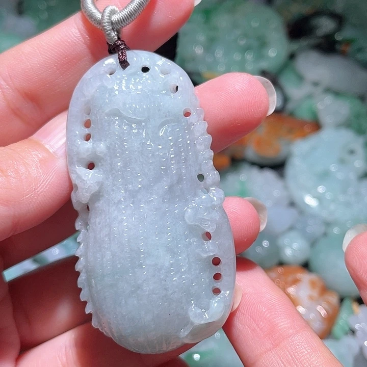 颈饰未镶嵌翡翠天