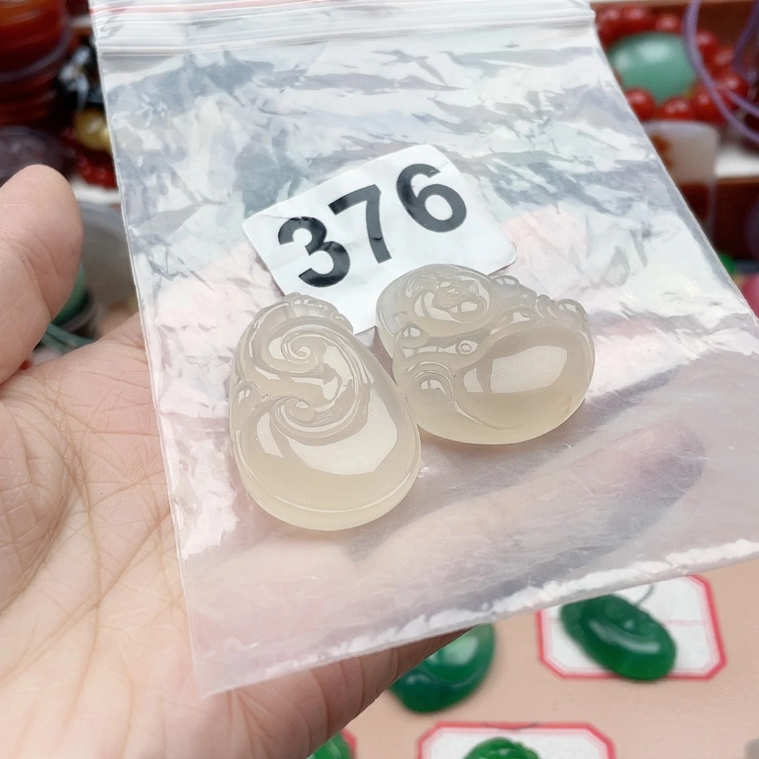 合金颈饰玛瑙/玉髓荣**具