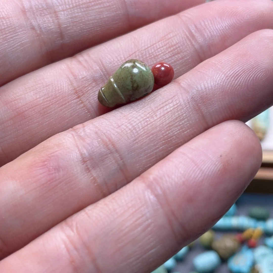 南红玛瑙配饰未镶嵌大***村