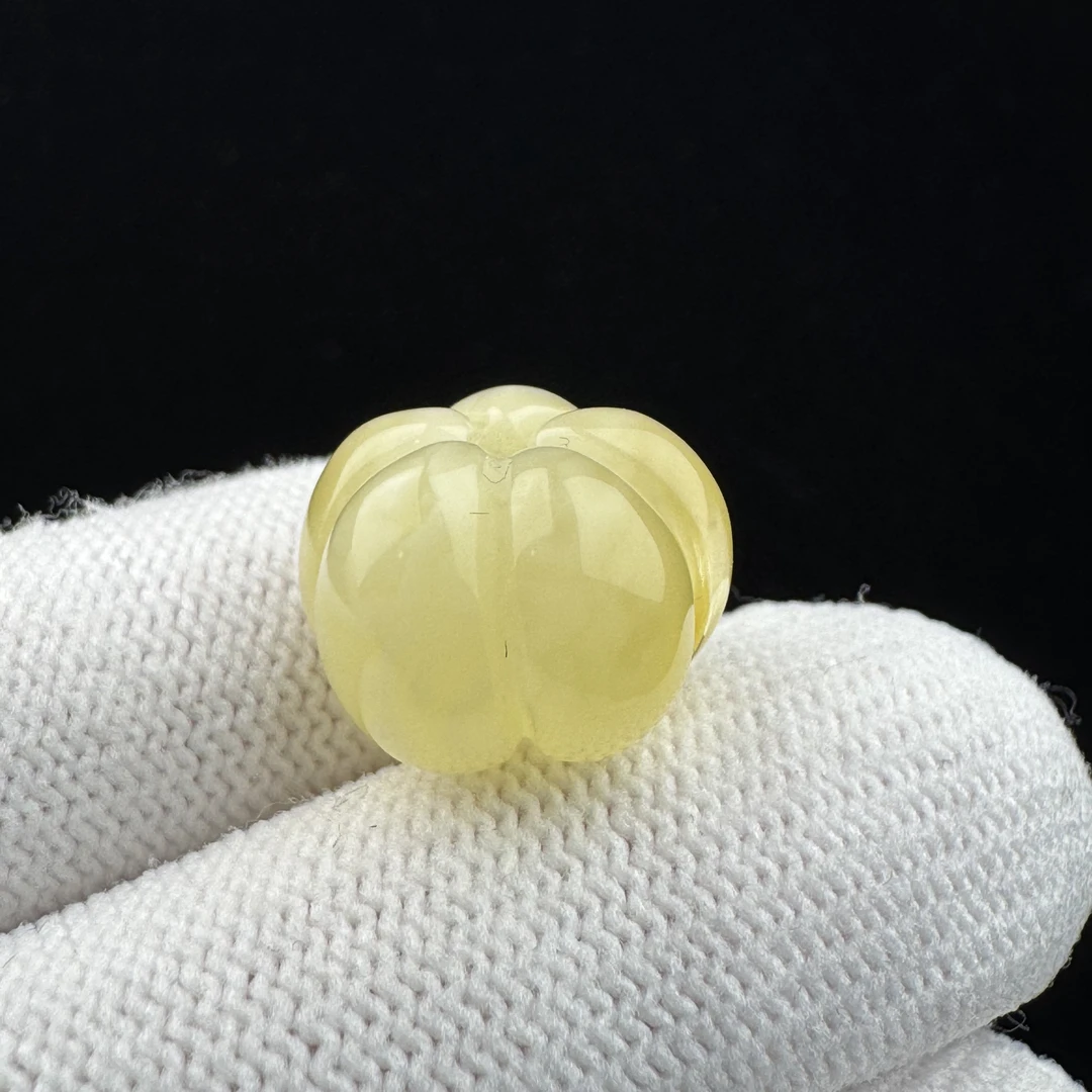 R8973 天然蜜蜡雕刻瓜珠15.4*11.7mm 支持鉴定 假一罚四