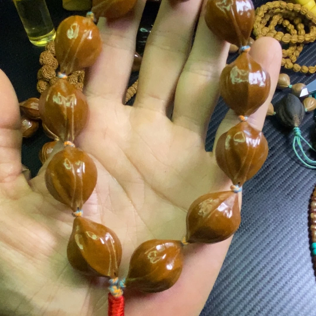 昫***吊坠金刚菩提橄榄核机甲铁核1.8