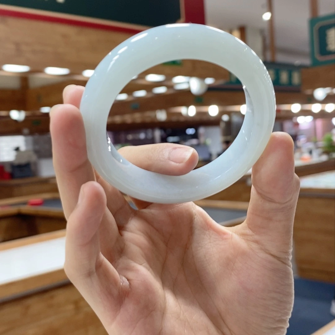 翡翠手镯未镶嵌买断