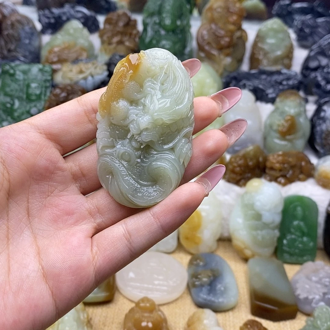 邻***叔和田玉未镶嵌颈饰