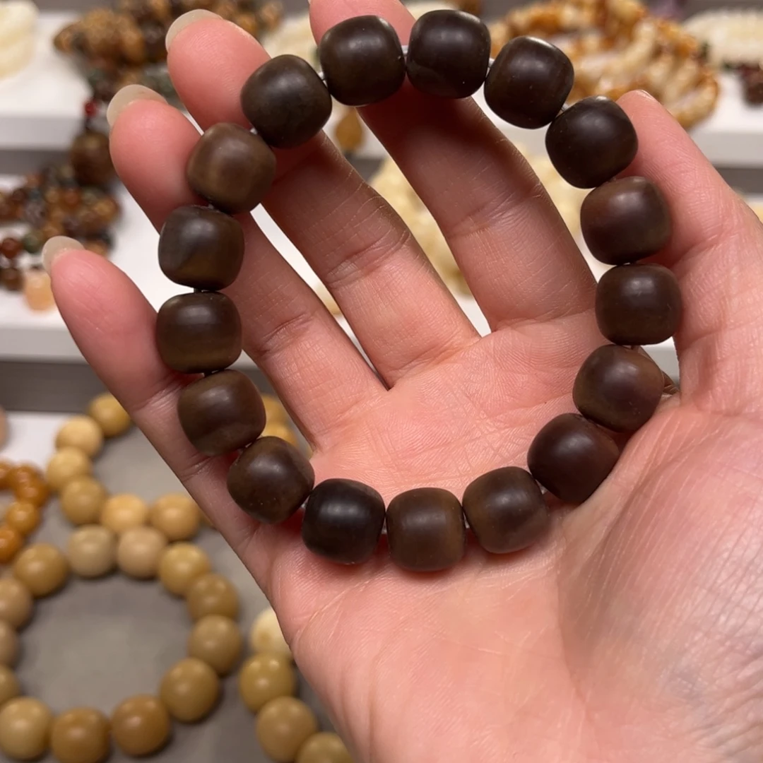 淇***喵吊坠白玉菩提补差价给啊宁