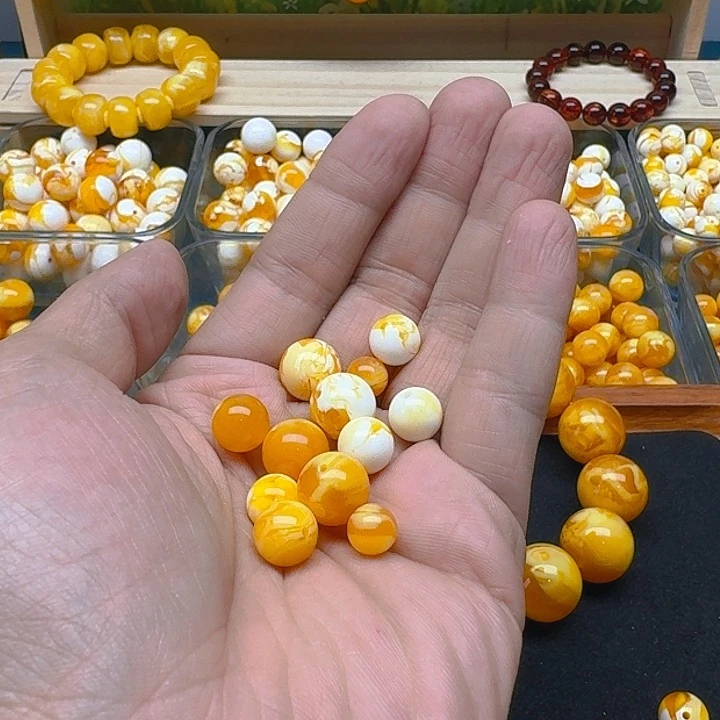 念**及老蜡瓷白散珠