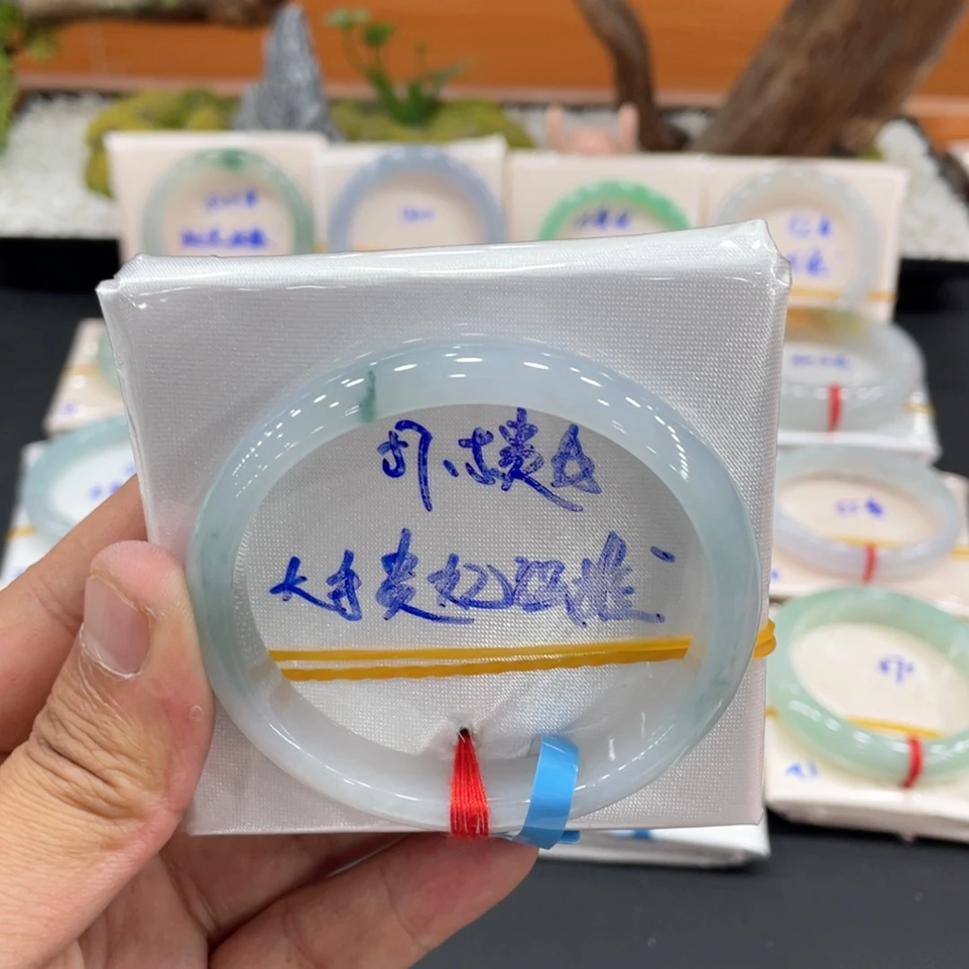 未镶嵌手镯翡翠缅甸翡翠