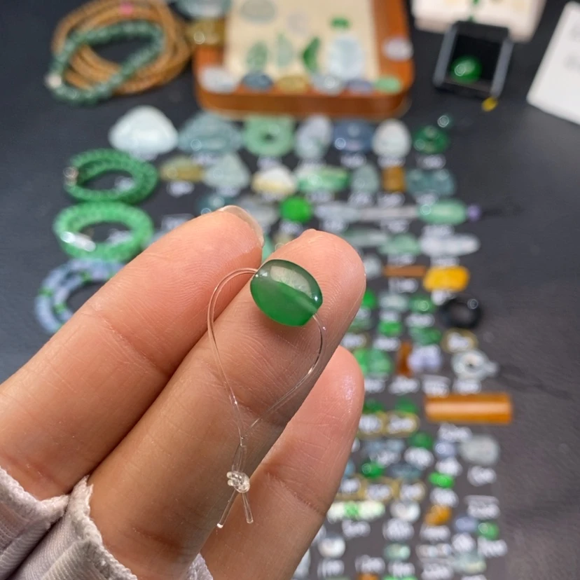 【闪购商品】翡翠挂件未镶嵌珠