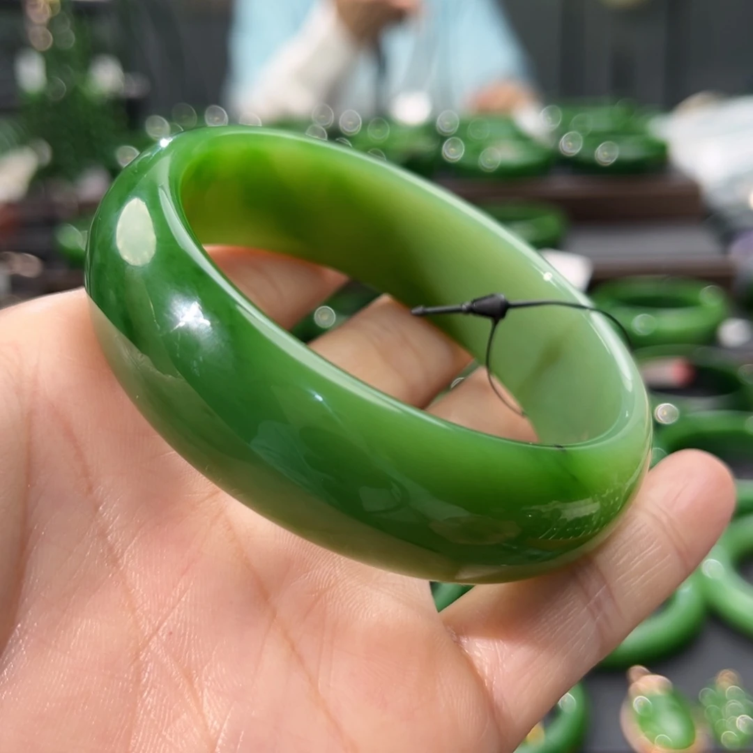 未镶嵌手镯和田玉（碧玉）
