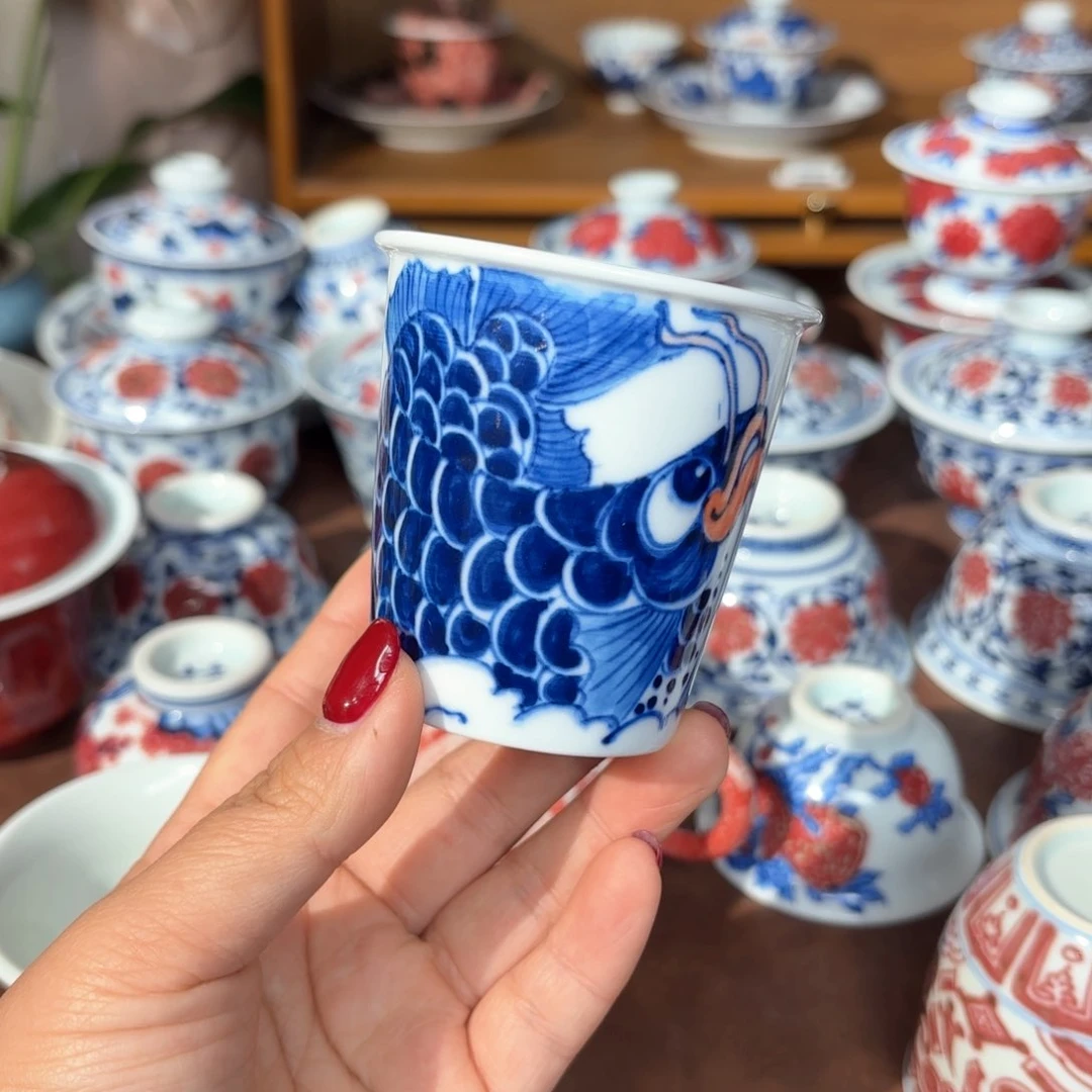 青花手绘鱼化龙可乐杯