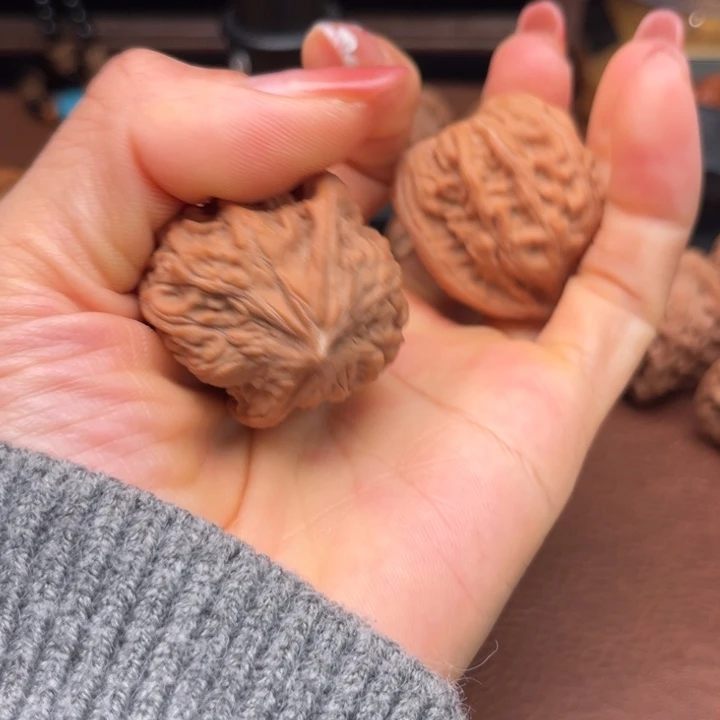 民***哥吊坠文玩核桃野生