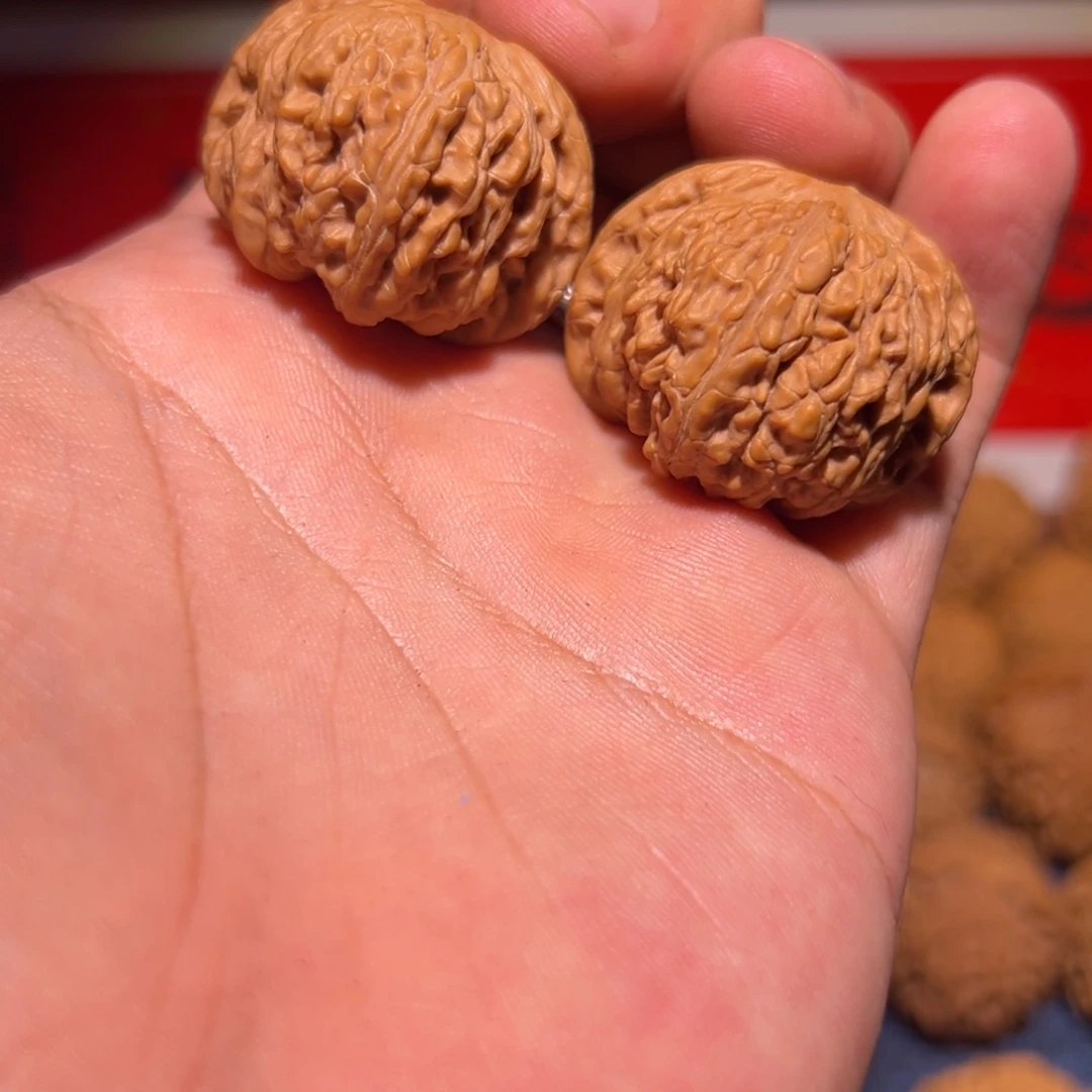 吊坠文玩核桃33全品矮桩手捻红宝石一对