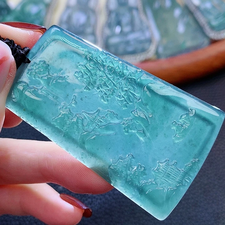 翡翠颈饰未镶嵌翡翠