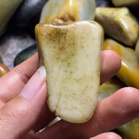 未镶嵌和田玉（糖玉）挂件