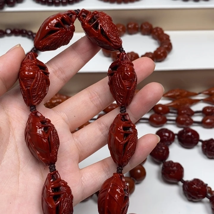 ****王橄榄核雕刻工艺的发展