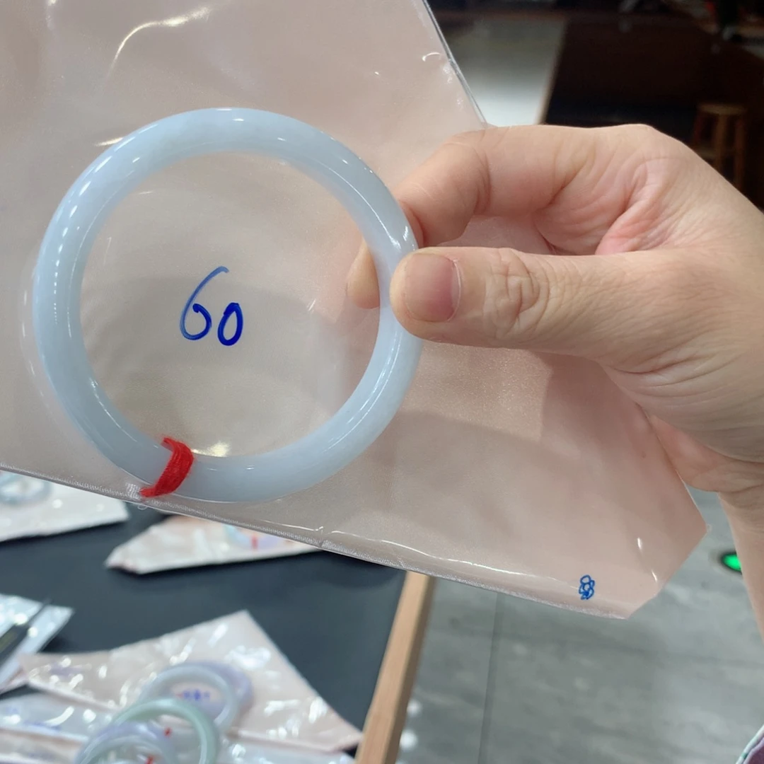 翡翠未镶嵌挂件翡翠