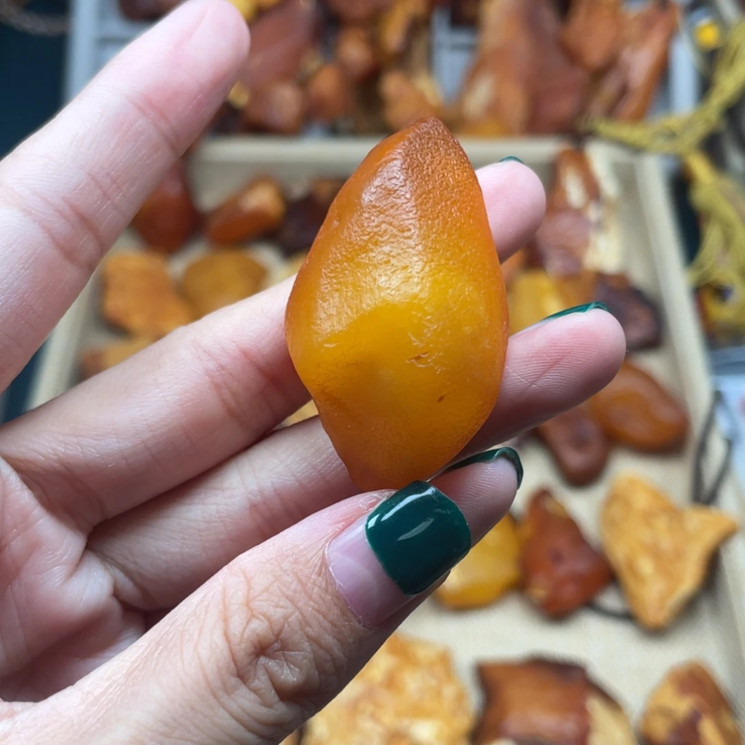 琥珀未镶嵌珠宝奇石