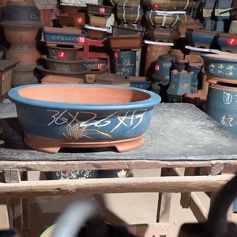 紫砂花盆腰圆一个