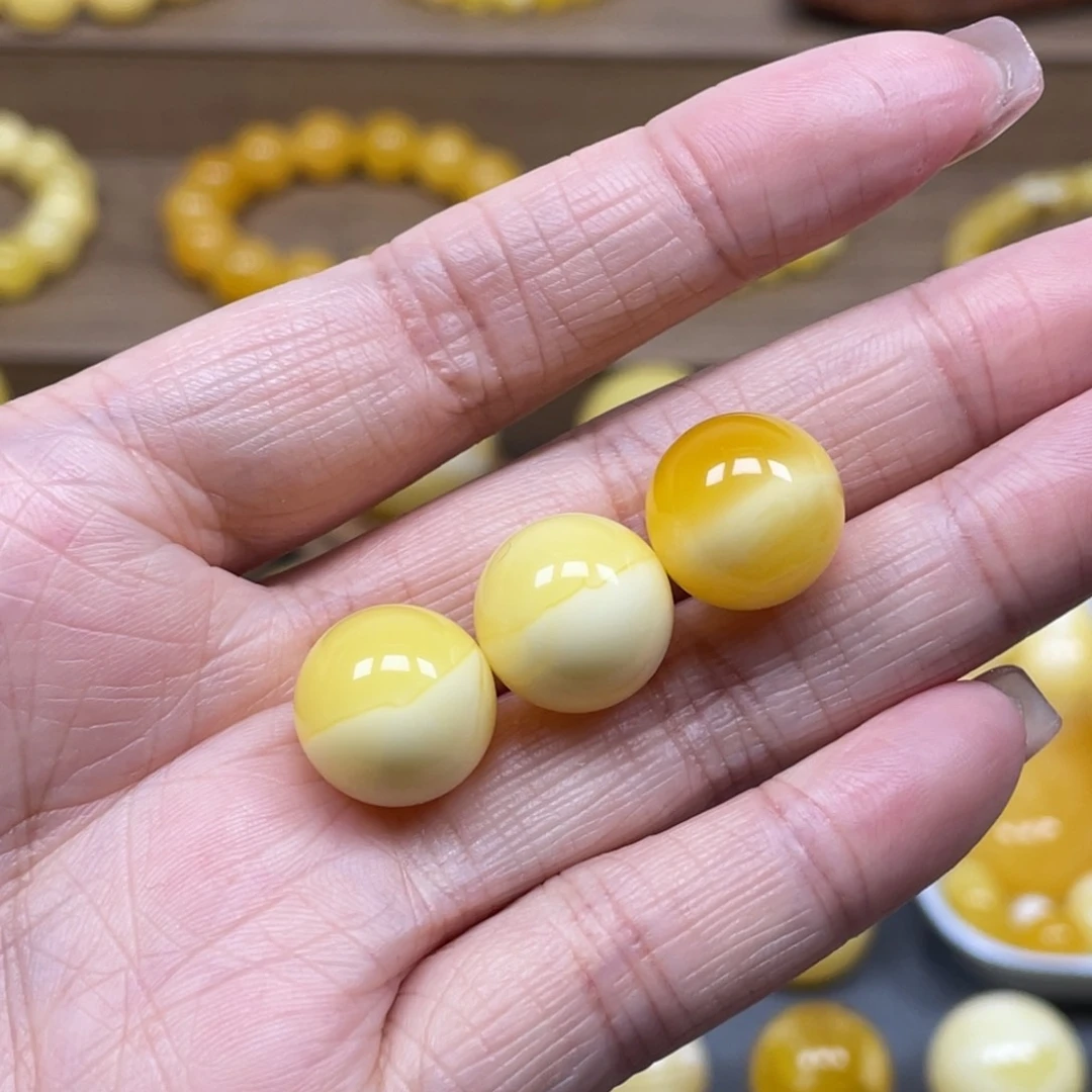 蜜蜡裸石未镶嵌乐*