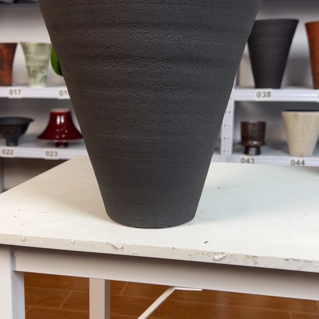 鲁***漆景德镇手工花盆有孔