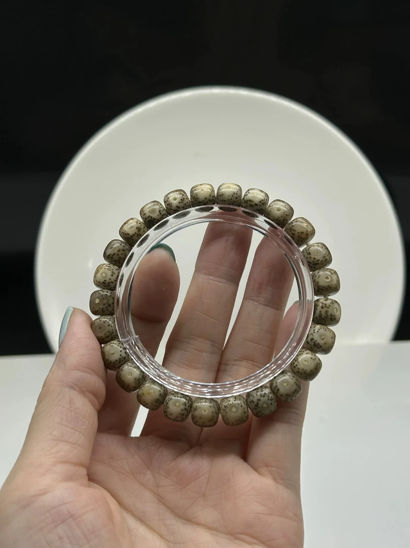 精品海南石玉料糯冰虎皮奶奶灰橘透8X9正月大眼睛小星单圈手串