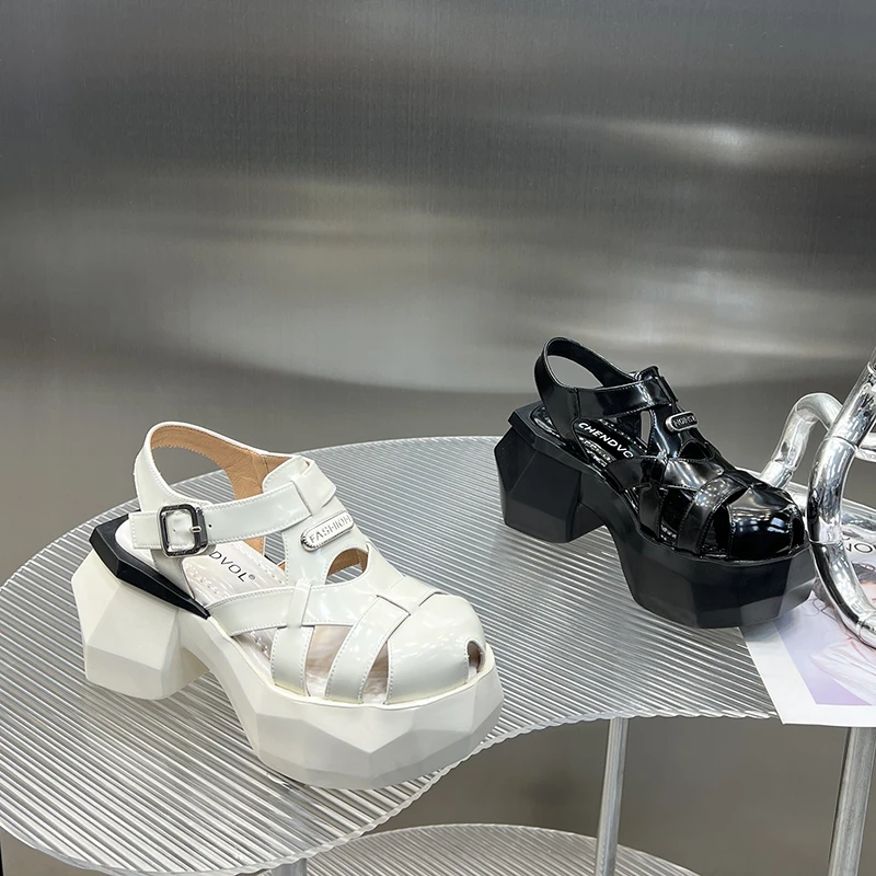 厚底包头凉鞋女2025年夏季新款镂空编制小个子松糕猪笼鞋G9500-30