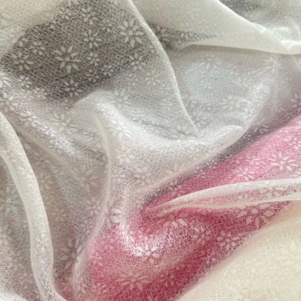 12 提花双层蕾丝裙子面料6米价 手感滑滑的蕾丝