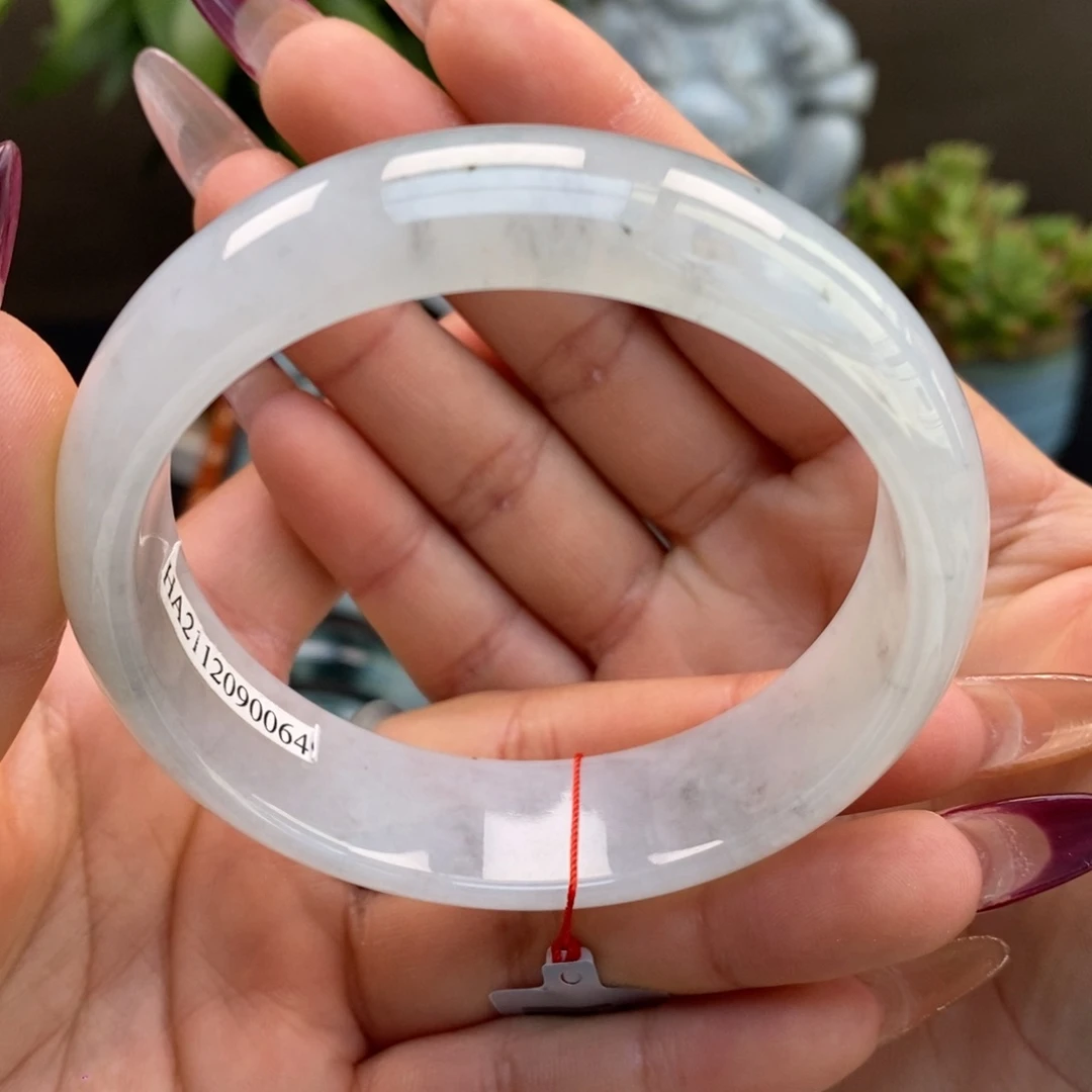 翡翠手镯未镶嵌天然