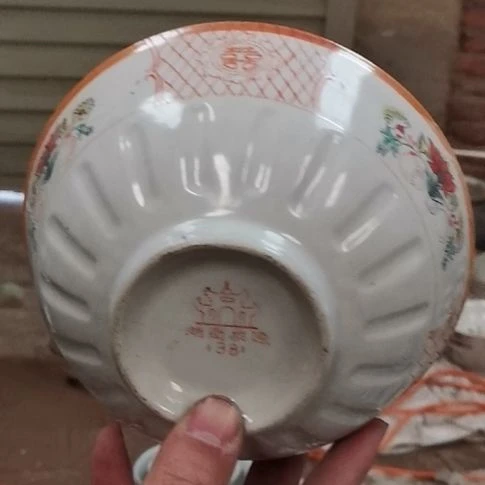 摆件，烧制问题属于正常的104号到手六个，烧制问题多，不介意再拍。