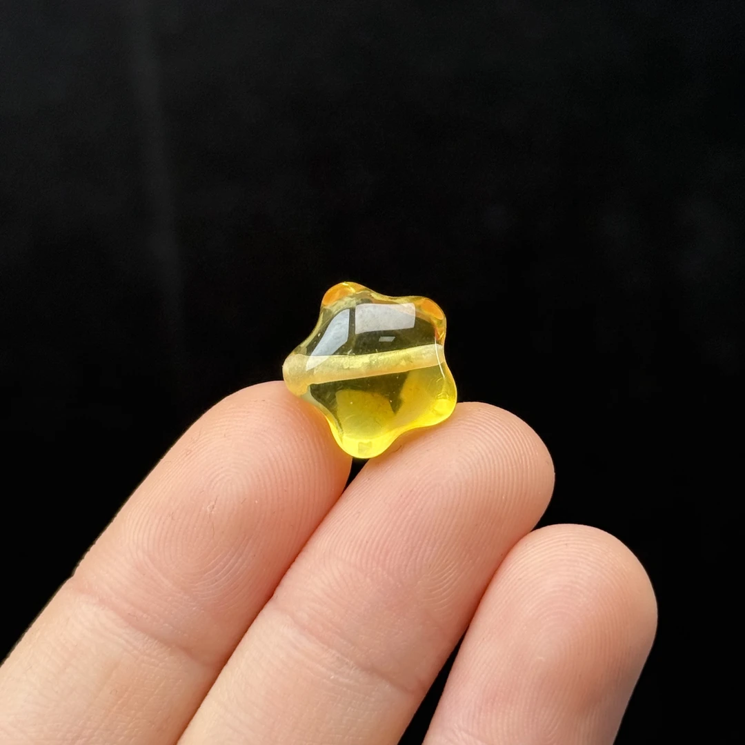 K1248天然原矿蜜蜡 立体星星13.7*9.3mm 支持鉴定 假一罚十