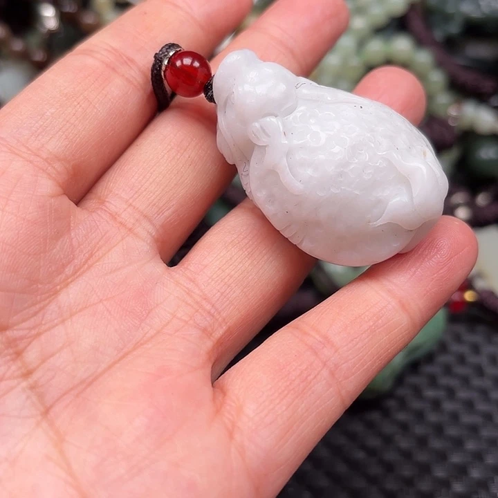 和田玉颈饰未镶嵌