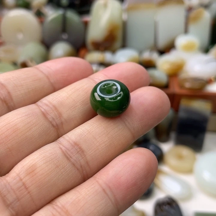 和田玉（碧玉）未镶嵌颈饰