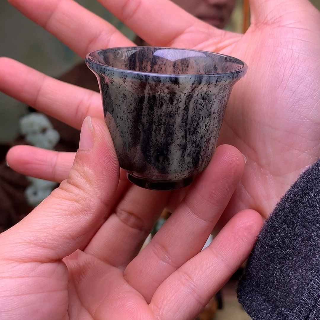 爱***惠和田玉未镶嵌把件