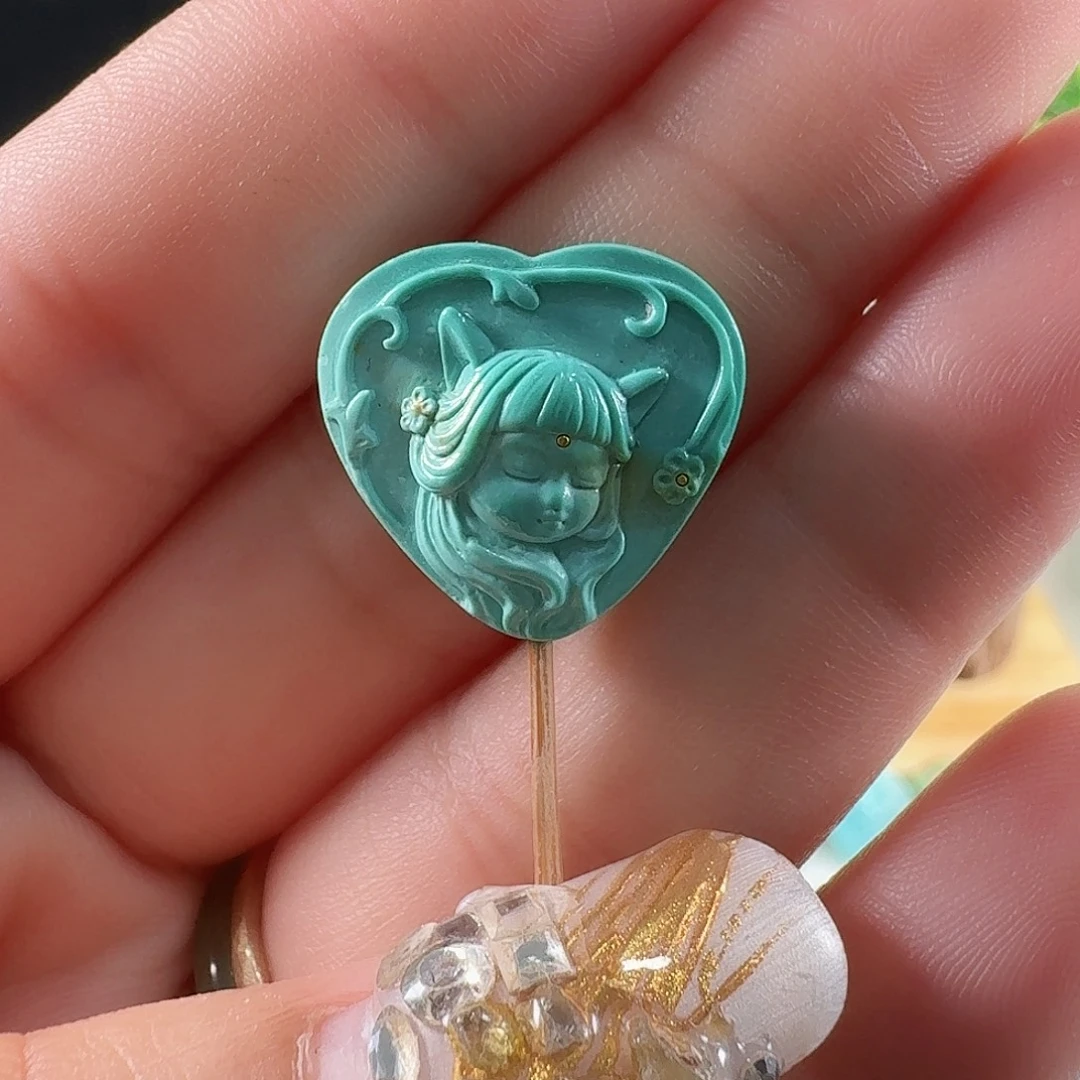 绿松石未镶嵌颈饰