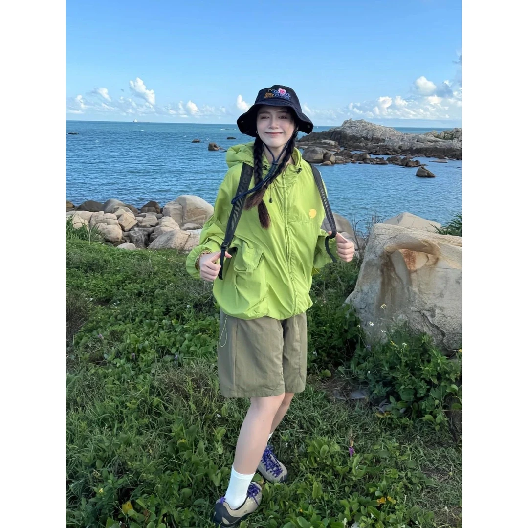 原野绿色防晒衣户外女夏防紫外线透气防晒服外套军绿短裤套装