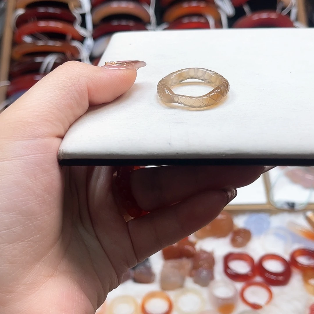 玛瑙/玉髓手镯未镶嵌徐***这