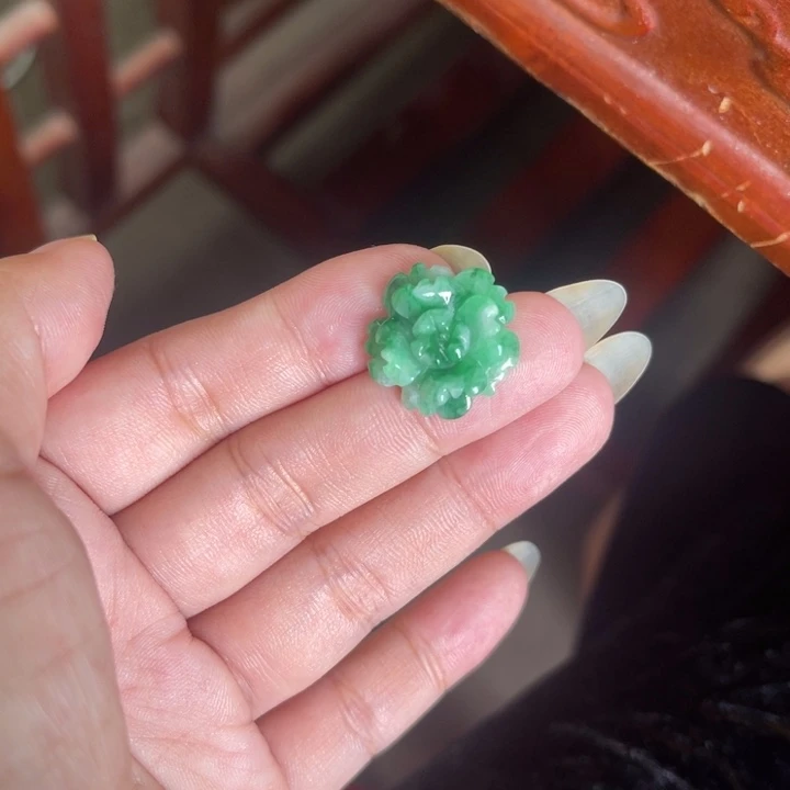 丽***川定制翡翠未镶嵌翡翠