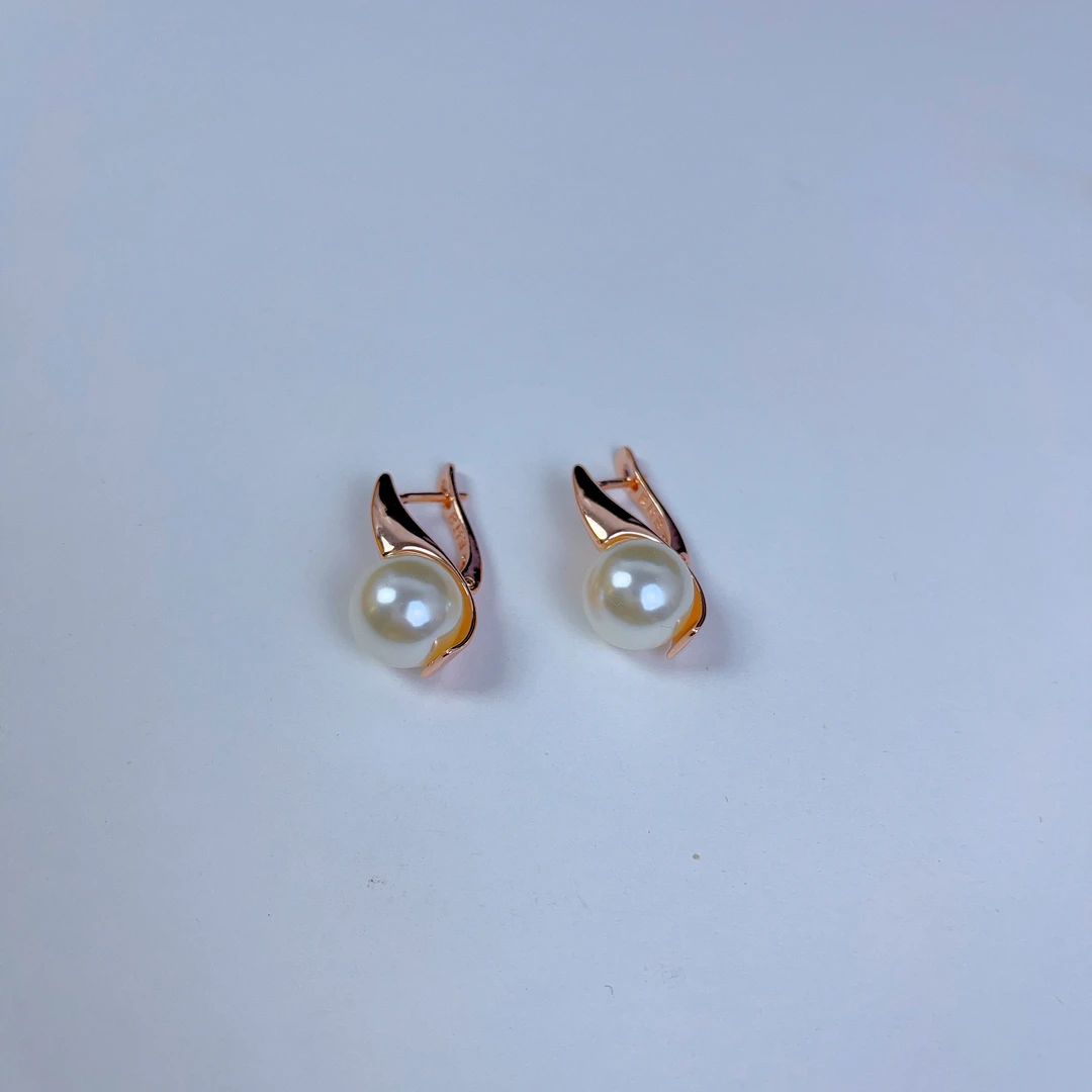 钛钢耳饰 322新款耳环白色爆款白搭时尚