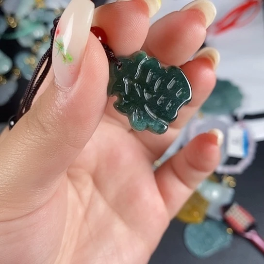 翡翠未镶嵌颈饰天然翡翠