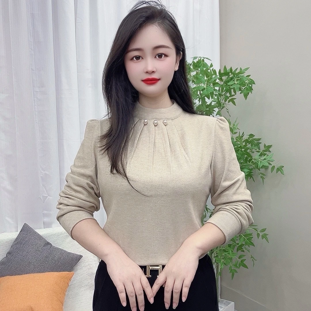秋冬新款钉珠减龄显瘦圆领洋气气质长袖打底衫洋气高贵上衣女
