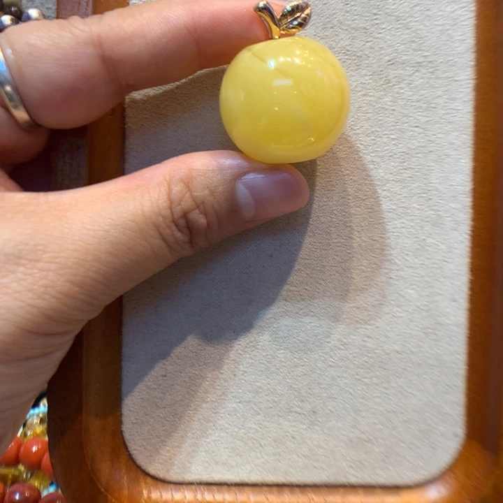 手串琥珀18K金镶嵌苹果珠