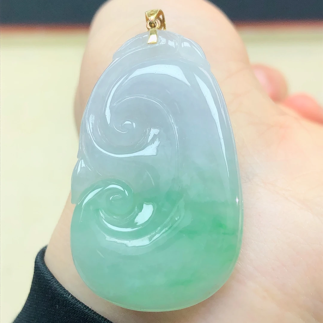 18k金镶嵌缅甸天然a货翡翠珠宝玉石冰种春彩阳绿大如意吊坠直播95