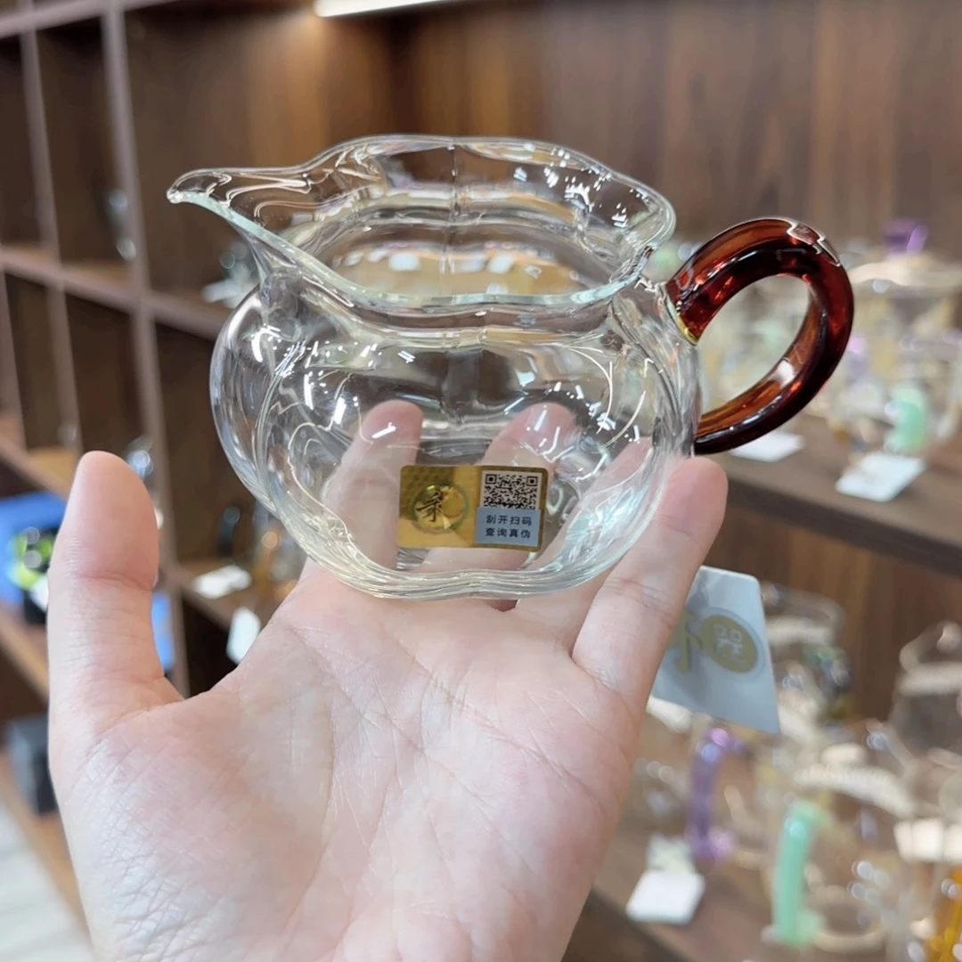 禾器纳福琥珀色。。