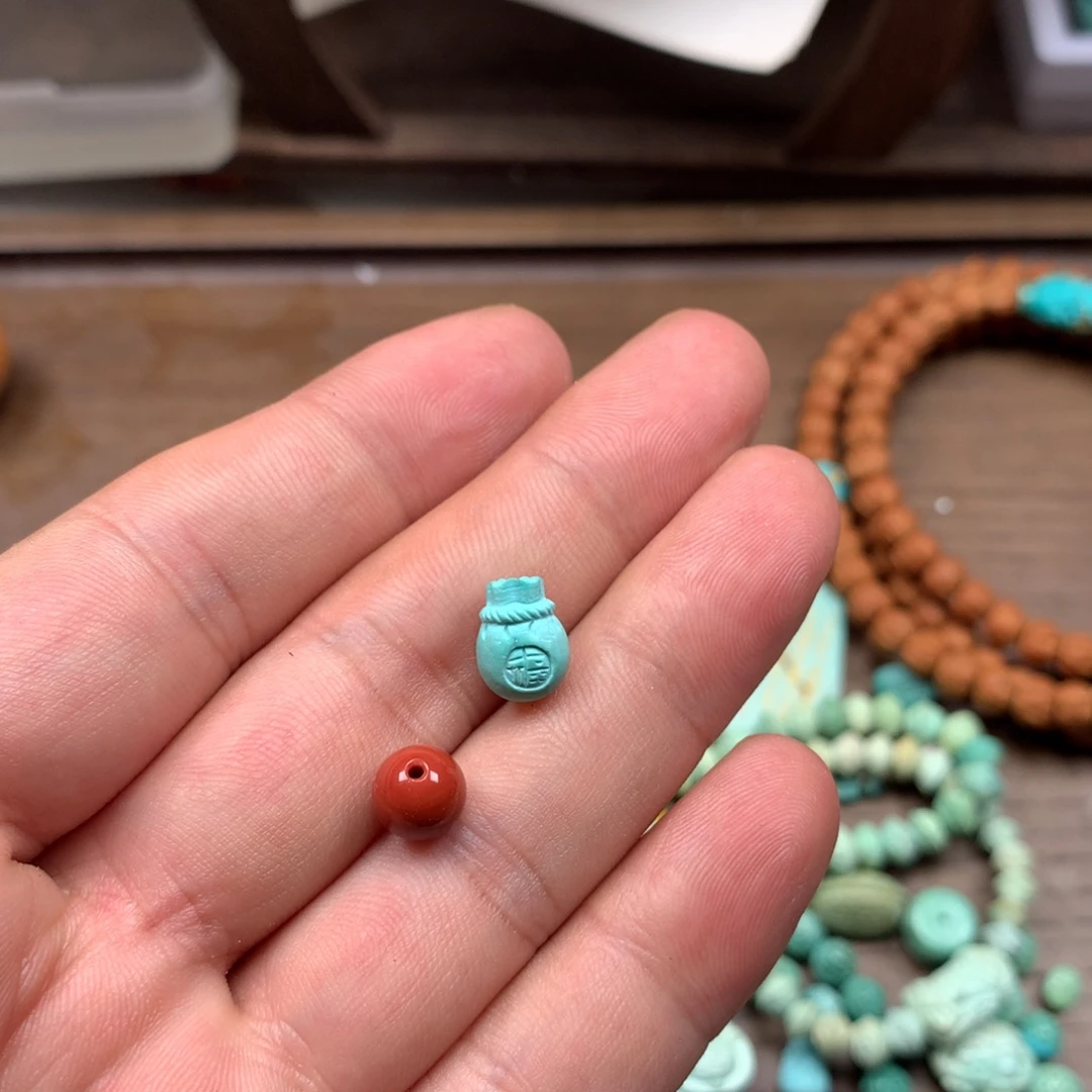 南红玛瑙未镶嵌雕刻