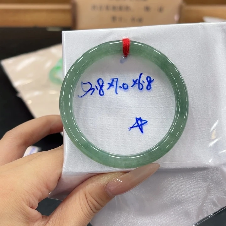 未镶嵌手镯翡翠翡翠