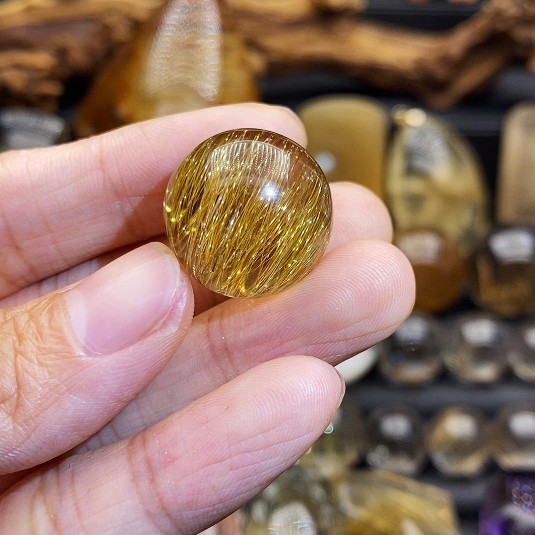 小***楚未镶嵌珠宝半成品水晶