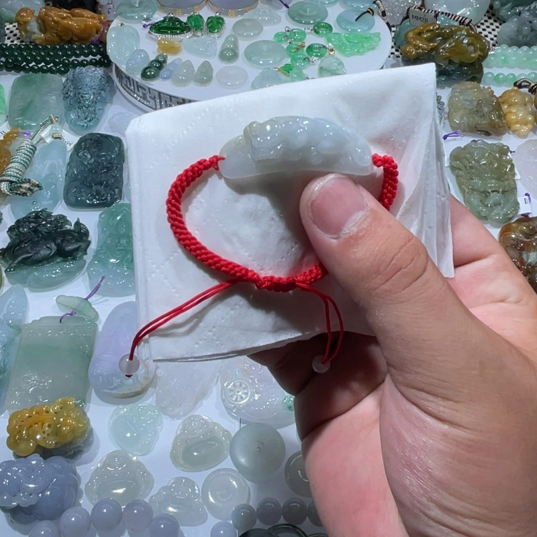 颈饰未镶嵌翡翠天然