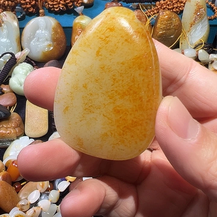 卡***侬和田玉未镶嵌吊坠(不含链)